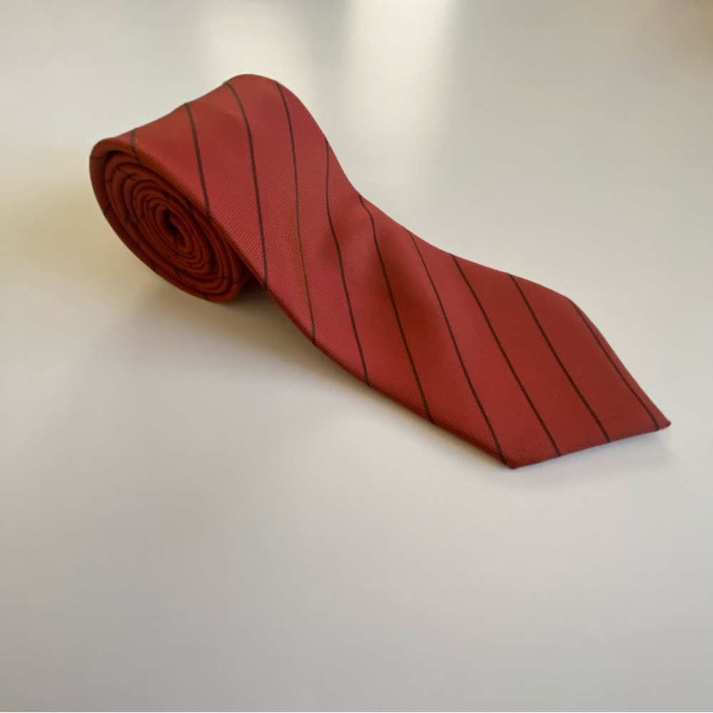 Brioni 100% silk tie